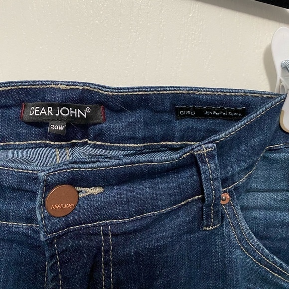 Dear John distressed blue denim capris - Picture 5 of 8